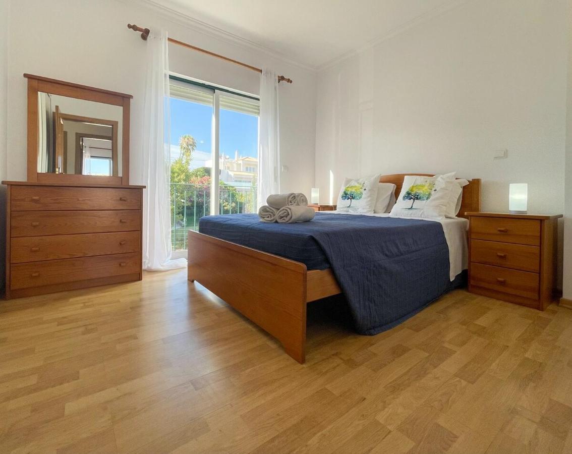 Moradia T3 Aguia Marina, Com Piscina E Bbq Villa Albufeira Dış mekan fotoğraf